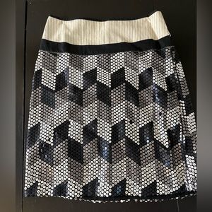 Skirt sequin needs 4 sequins